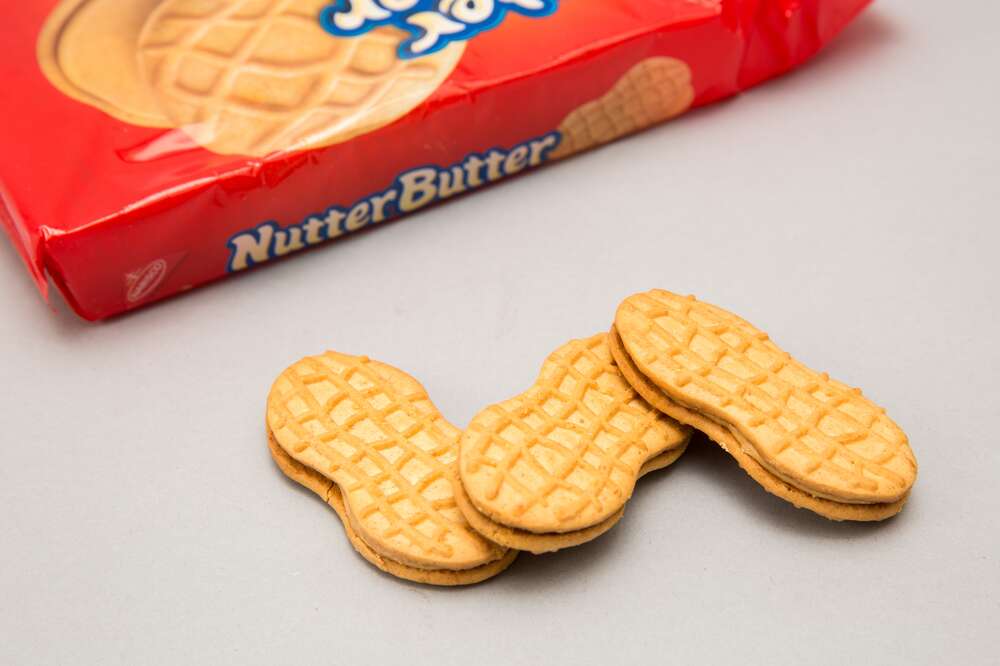 Walmart Sinks to New Low – Sells Generic Girl Scout Cookies