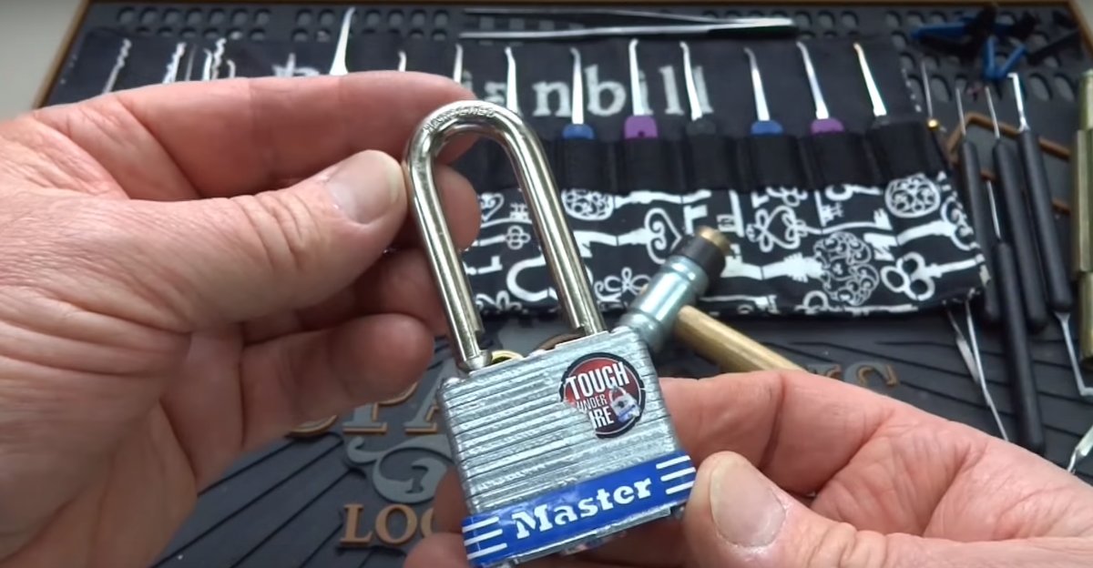 how to break into a key lock safe