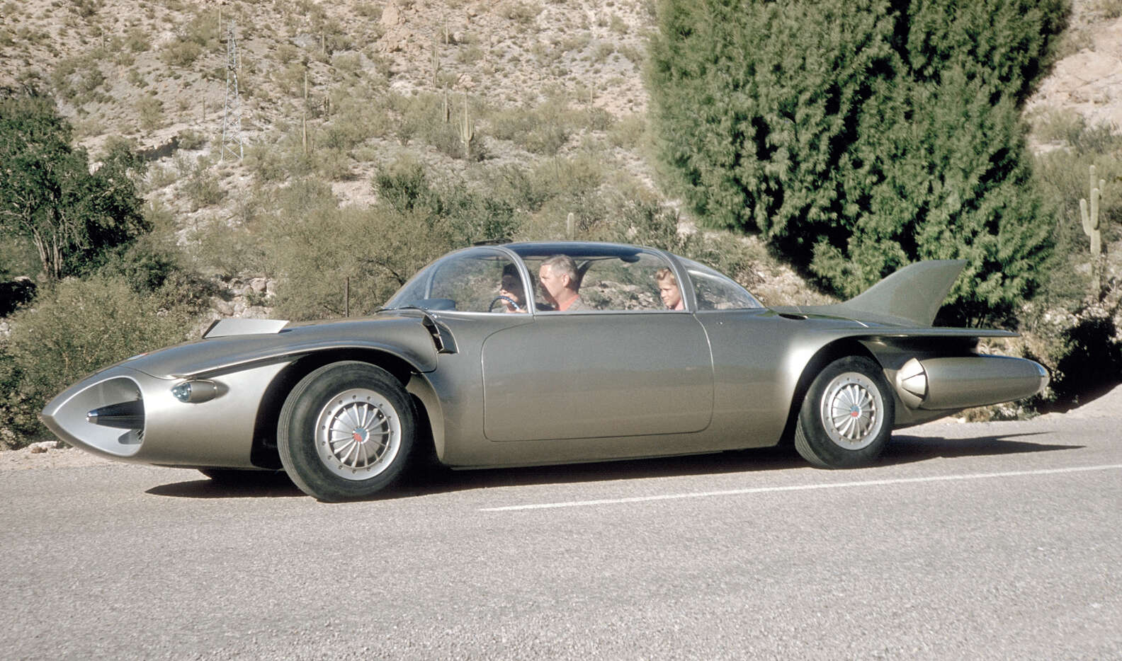 10 Wild Futuristic Concept Cars From the 1950s - Thrillist