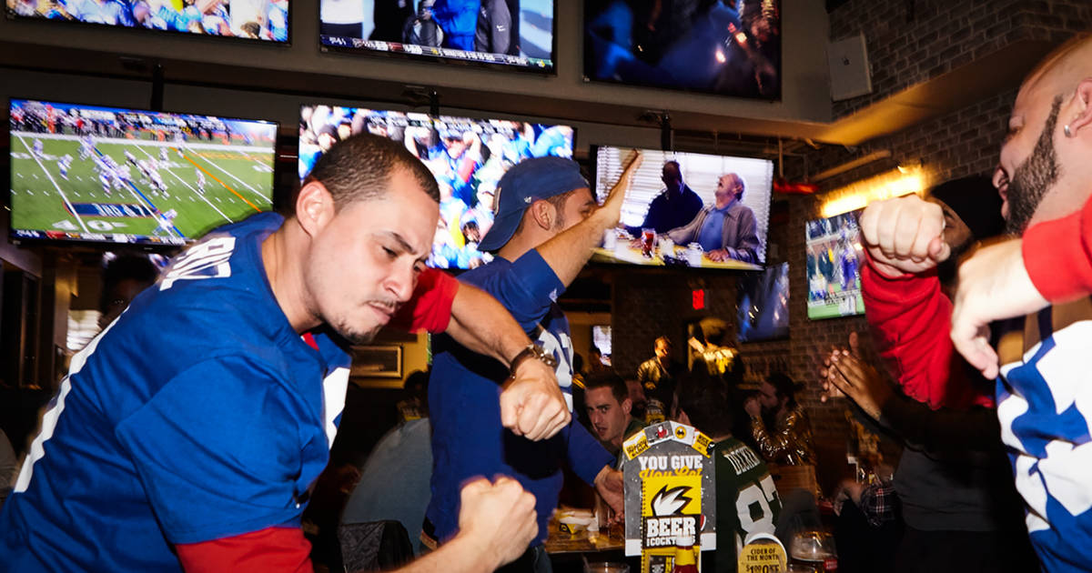 Buffalo Wild Wings is THE Place to Host a Fantasy Football Draft Party!