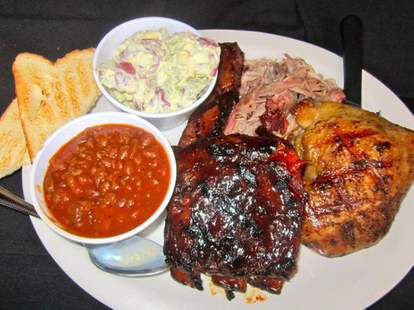 bbq platter from Mac's Speed Shop