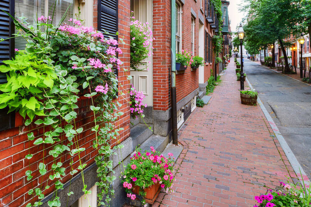 Spotlight on Beacon Hill: Boston's Oldest Historic District