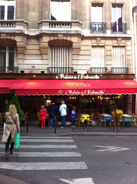 Le Relais de l'Entrecôte: A Restaurant in Paris, Île-de-France - Thrillist