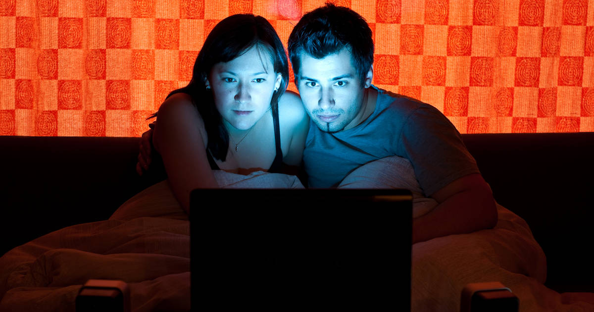 How to Watch Porn With Someone You're Dating - Tips for Watching Pornography  - Thrillist