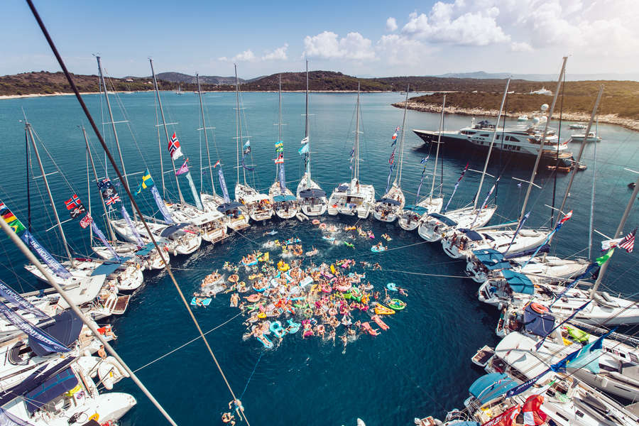 yacht week vis