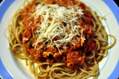 Things You're Doing Wrong When Making Pasta Sauce - Thrillist