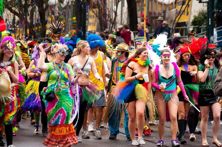 What To Wear For Mardi Gras Getting Ready For The Parades And Big Parties Fashion Lobby 