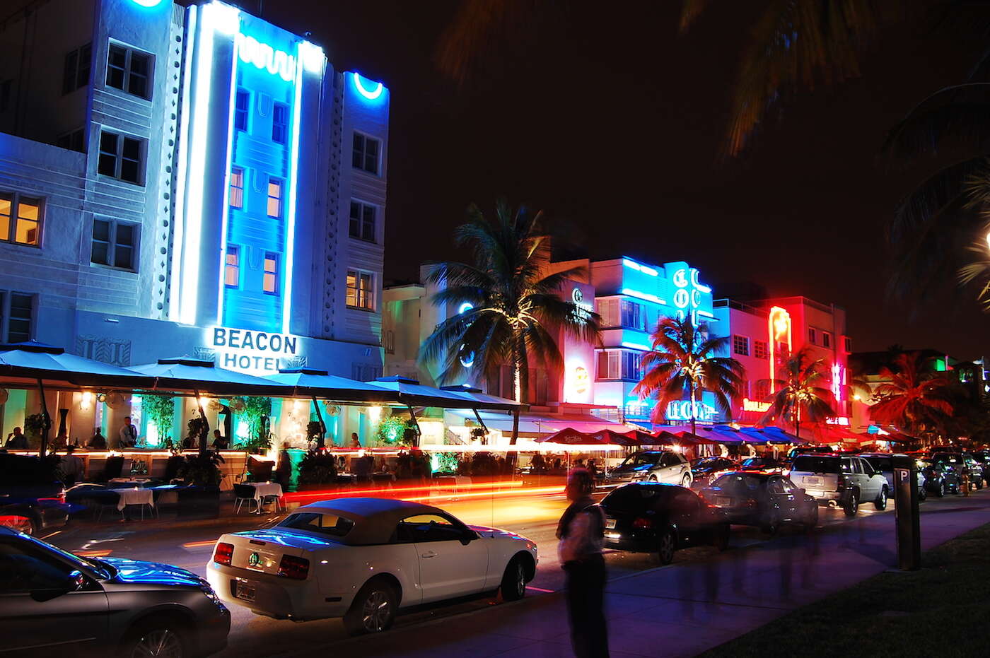 Why Miami Is the Weirdest Place to Date in the World - Thrillist