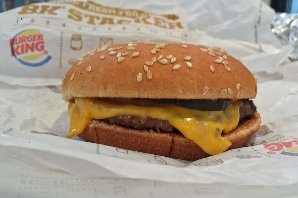 The Healthiest Fast Food Cheeseburger - Thrillist