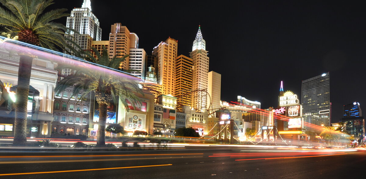 Las Vegas Strip bus revenue drops, spurring possible route changes, The  Strip