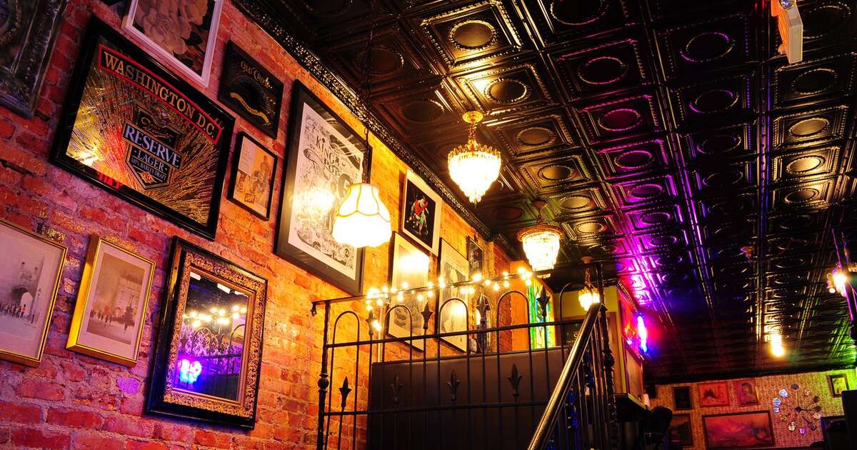 The Best Dive Bars in DC Thrillist