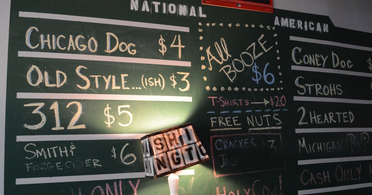 The Best Dive Bars in DC Thrillist