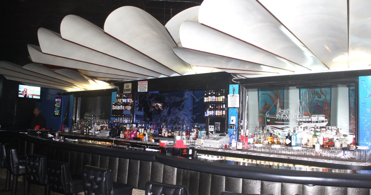 Best San Diego Dive Bars for Cheap Drinks Thrillist