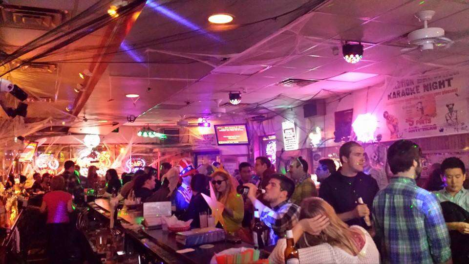 The Best Dive Bars in Chicago Thrillist