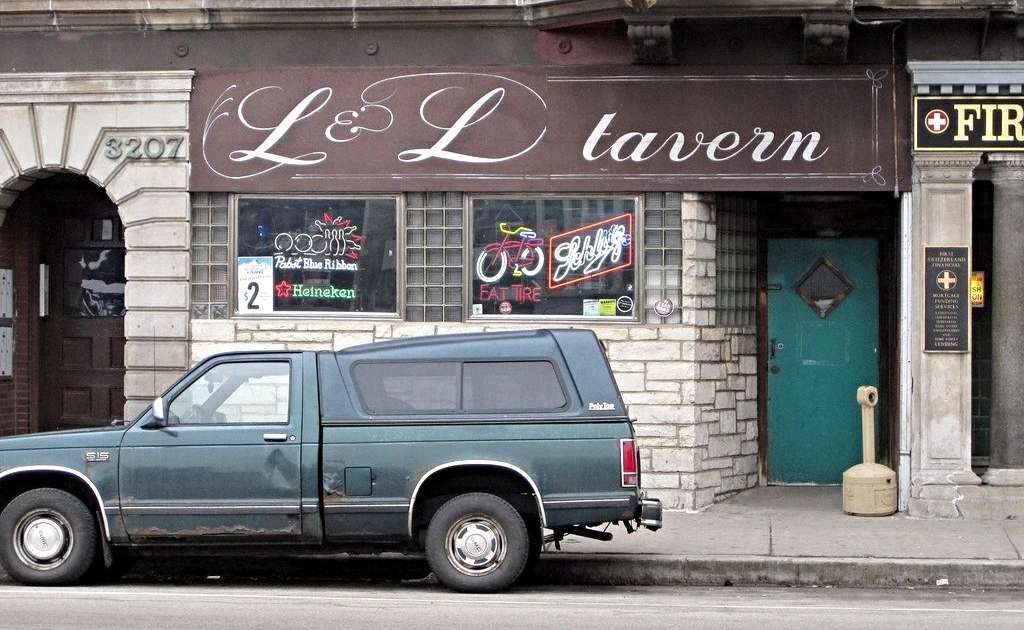 The Best Dive Bars in Chicago Thrillist