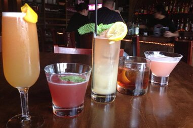 The Best Dive Bars in San Antonio - Thrillist
