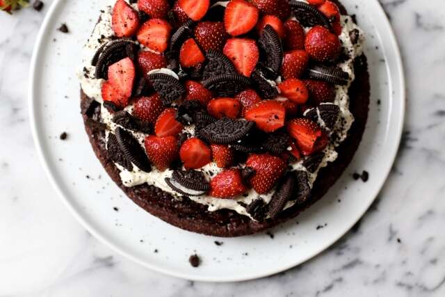 Strawberry Oreo cake