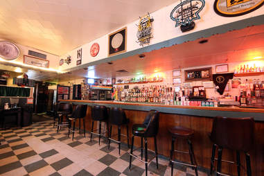 Best Chicago Bars For Birthday Parties Thrillist