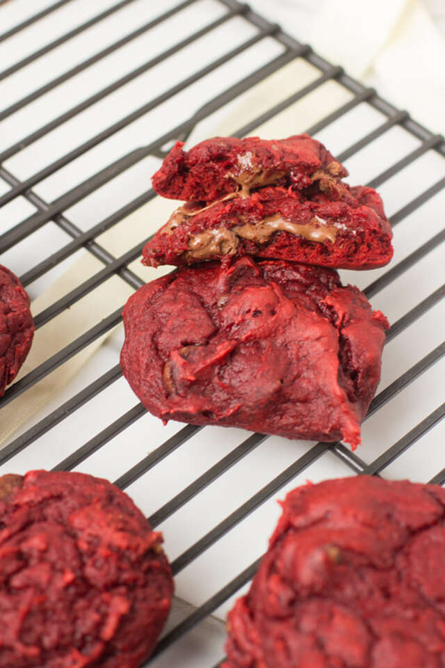 Red velvet cookies, oh sweet basil