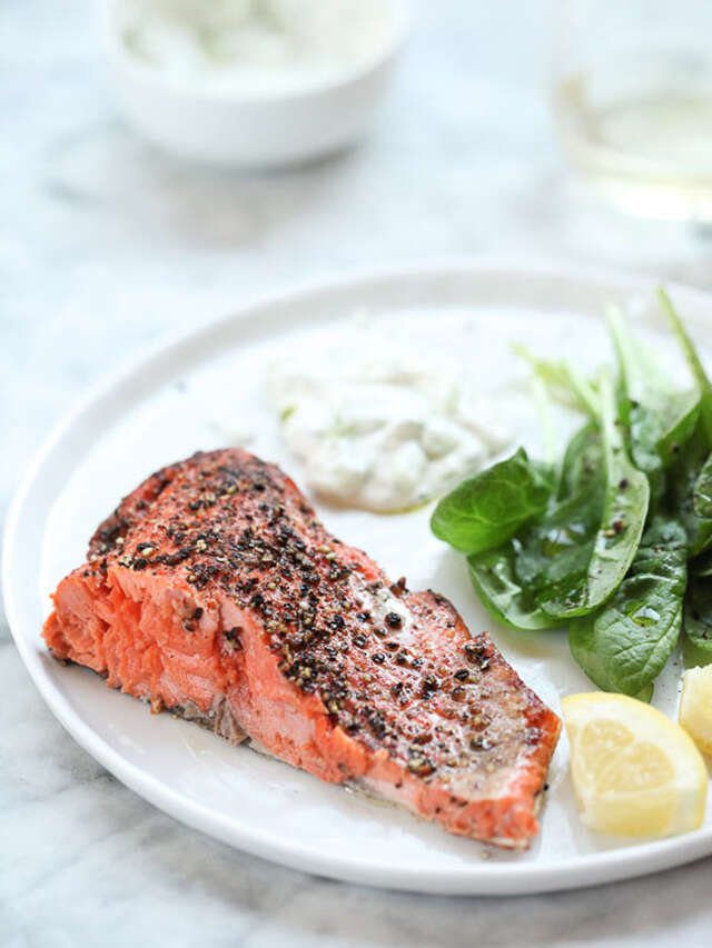 Salmon with dill sauce