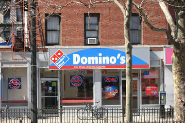 domino’s pizza storefront