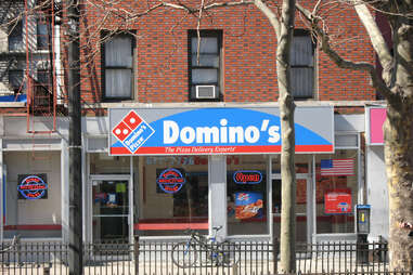domino's pizza storefront