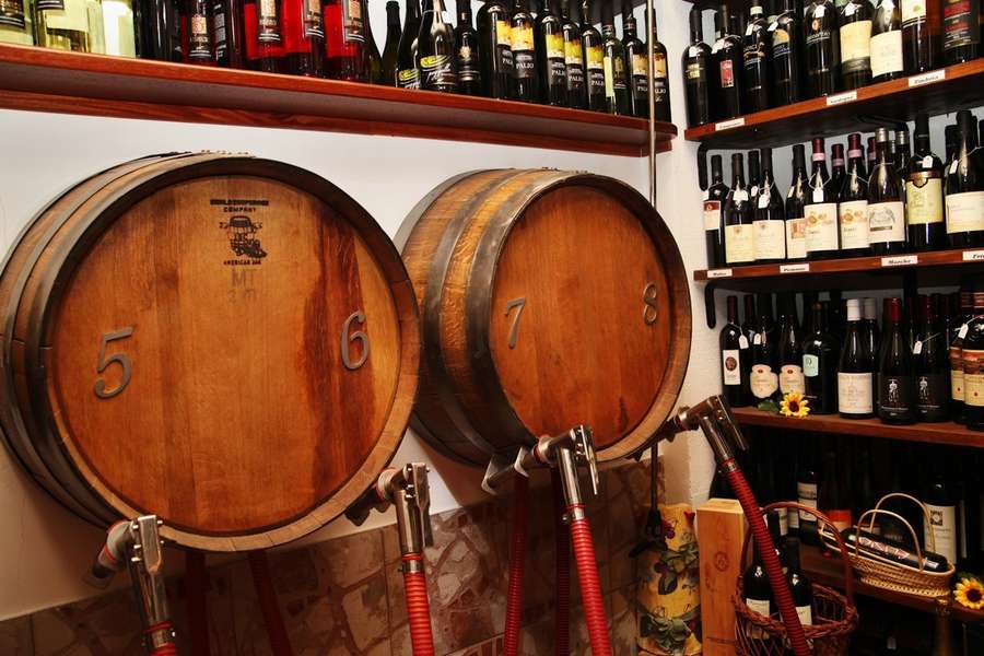 The 10 Best Wine Bars in Philadelphia Thrillist