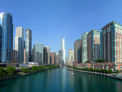 chicago skyline, link bridge, lake shore drive