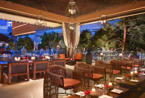 The Best Places To Drink Wine In Las Vegas Thrillist