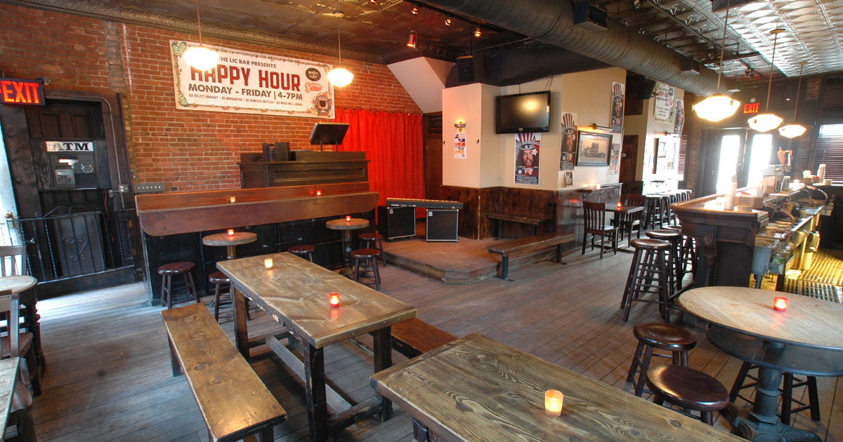 LIC Bar A New York, NY Bar.