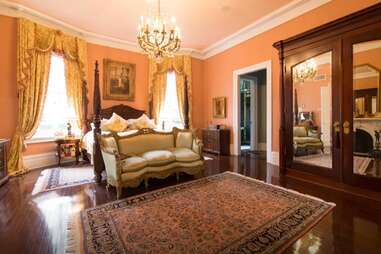new orleans airbnb mansion bedroom interior