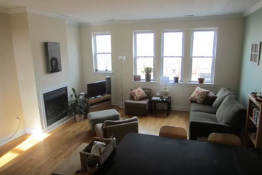 philadelphia airbnb living room interior