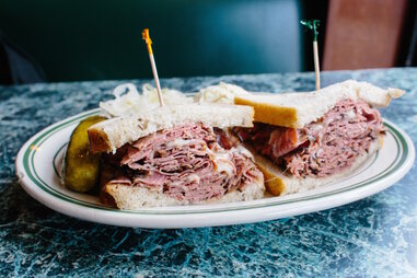 Corned beef sandwich