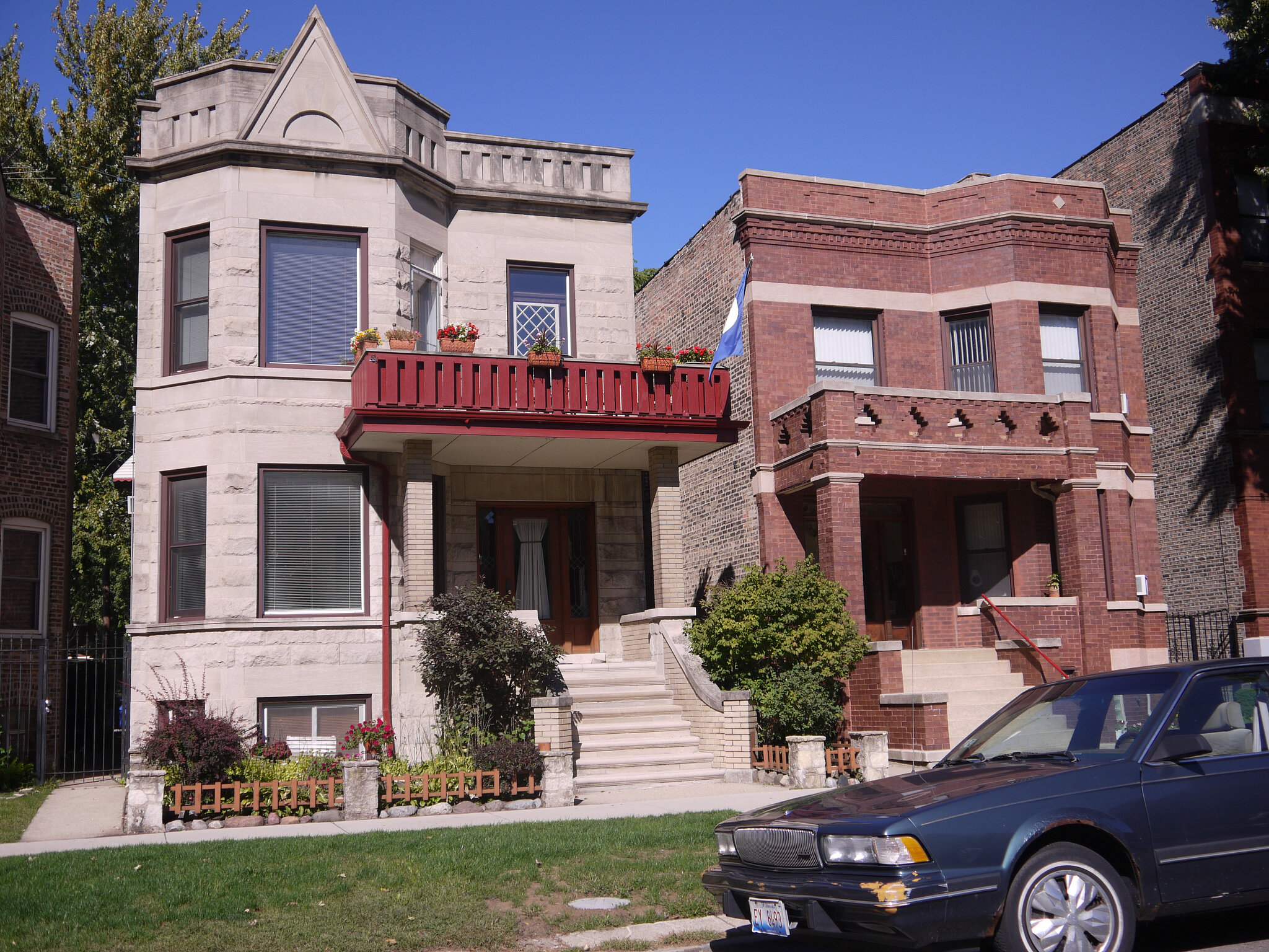 Various single-family homes and 2-flats in Lincoln Square