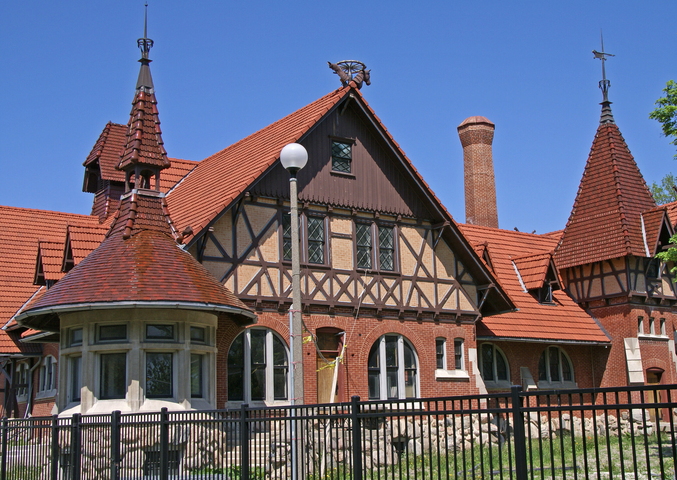 Humboldt Park Stables