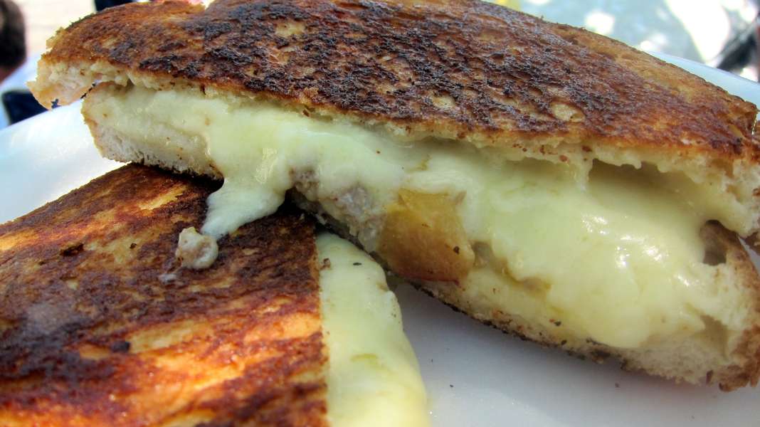 Roxy: A Restaurant in Brighton, MA - Thrillist