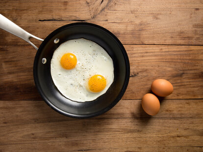 Cooking eggs sunny side up