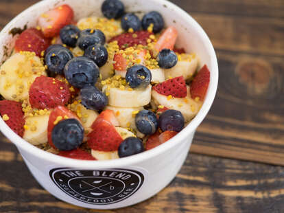 The Blend, San Diego smoothie shop, frozen yogurt