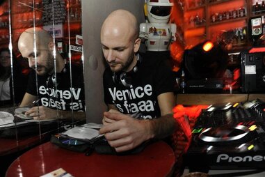 Italian producer BOTTIN spinning at Lokal in Istanbul