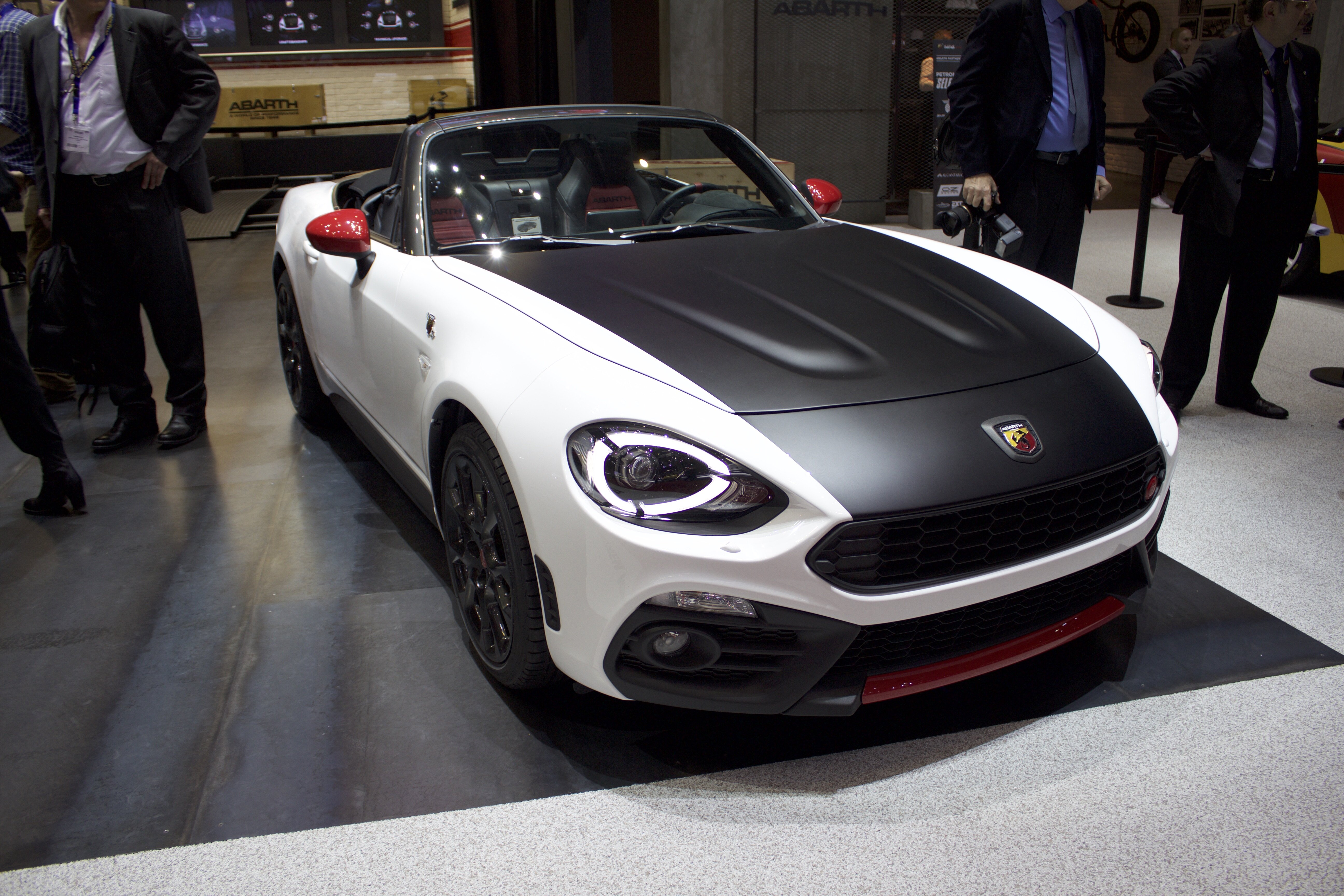 Fiat 124 Abarth Spyder Geneva Auto Show 2016