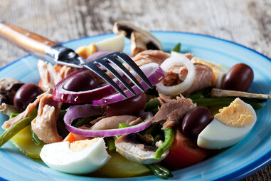 nicoise salad with tuna and egg vitamin d