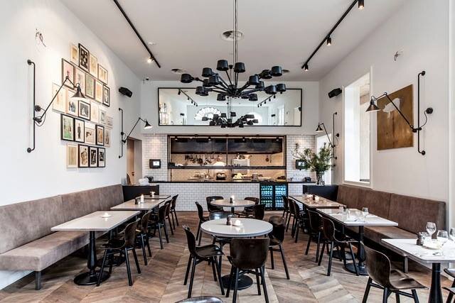 morgan & mees bar interior