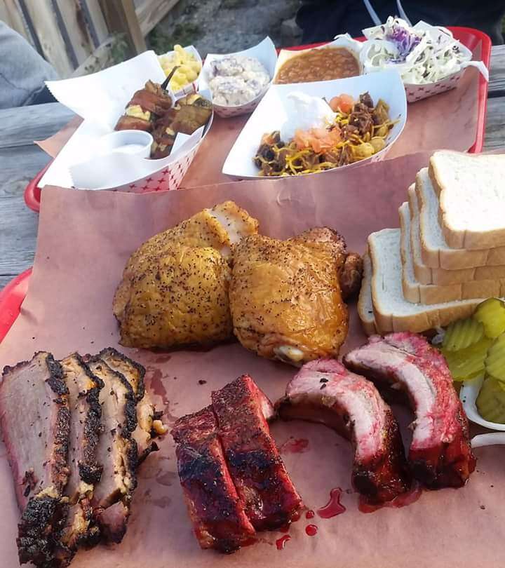 B&D Ice House best barbecue bbq in San Antonio