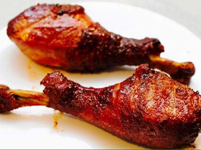 Lazybones Smokehouse A Roseville Mi Restaurant Thrillist Lazybones Smokehouse A Roseville Mi Restaurant Thrillist