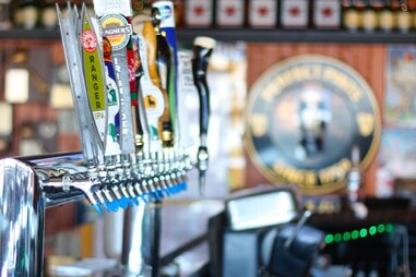 Mulligans Irish Pub & Grill draft