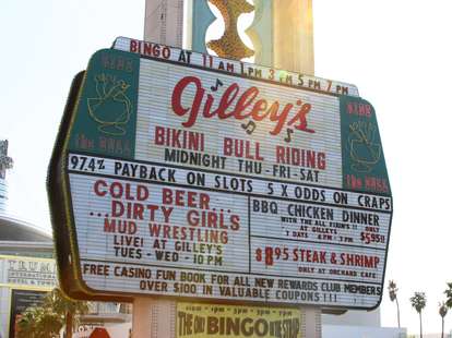 Gilley's las vegas sign