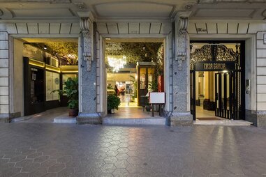 Casa gracia barcelona hostel exterior