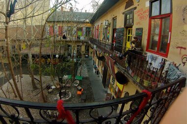 grandio party hostel budapest