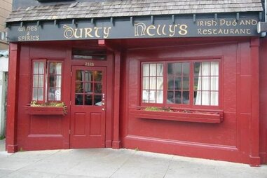 exterior of Durty Nelly’s Irish bar