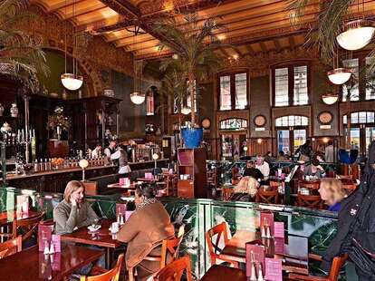 Grand Cafe 1e Klas in Centraal Station, Amsterdam